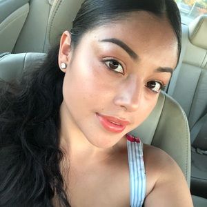 Meet your Posher, Clara